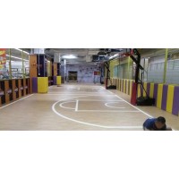 紫金色籃球場運動地板 湖人配色運動地膠 潮
